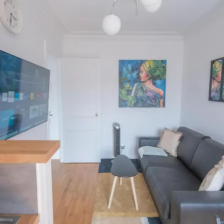Apartment Bercy - Charming 2 *