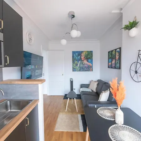 Bercy - Charming 2 Apartman *